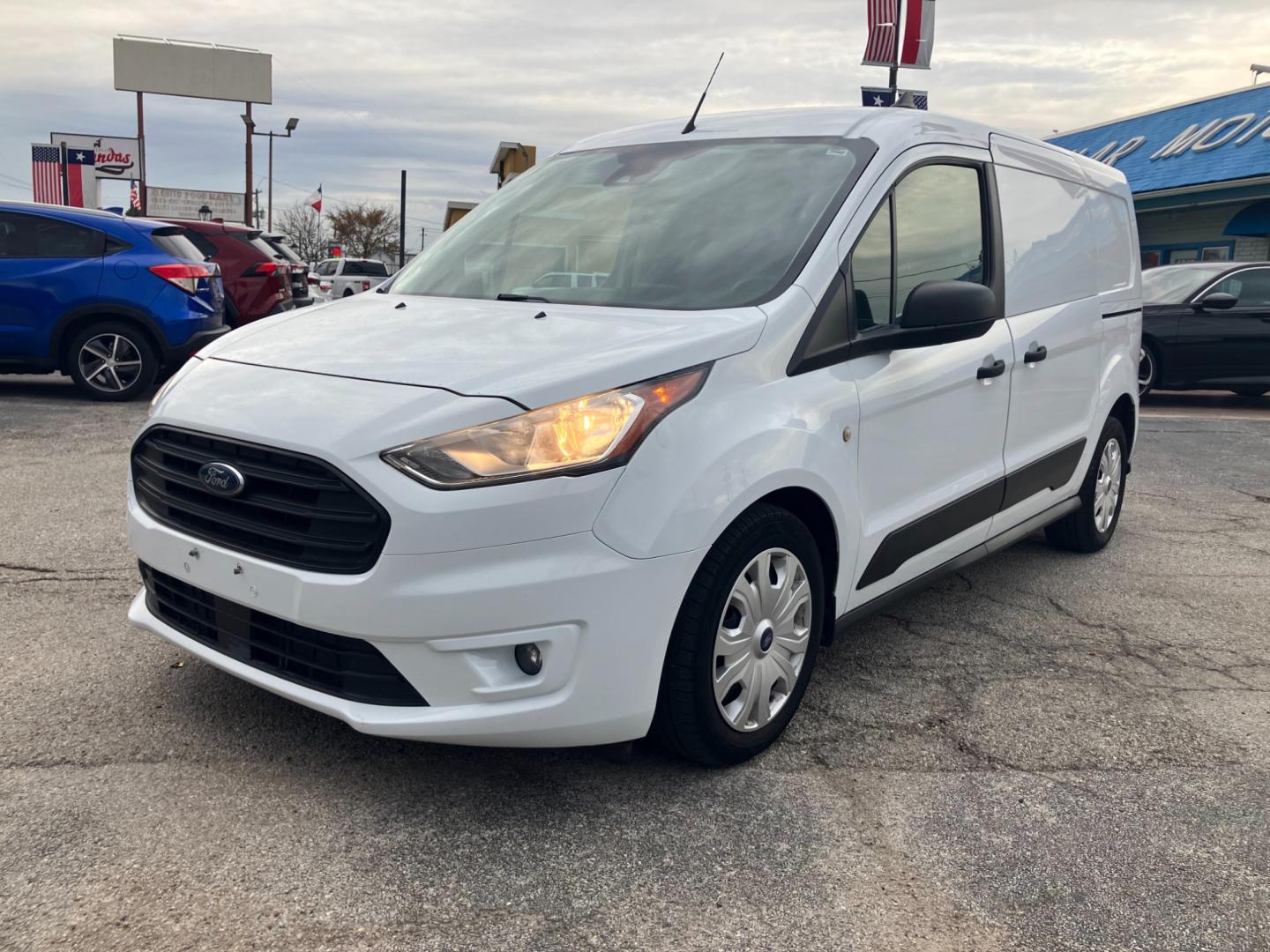 2019 White /Gray Ford Transit Connect Cargo Van XLT LWB w/Rear Liftgate (NM0LS7F28K1) with an 2.5L L4 DOHC 16V engine, 6A transmission, located at 1842 Wirt Road, Houston, TX, 77055, (713) 973-3903, 29.805330, -95.484787 - Photo#0